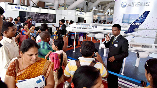 தொடங்கியது விங்ஸ் இந்தியா 2022! ஆசியாவின் மாபெரும் விமான கண்காட்சி... எங்கு? எத்தனை நாட்கள் நடைபெறுகிறது?