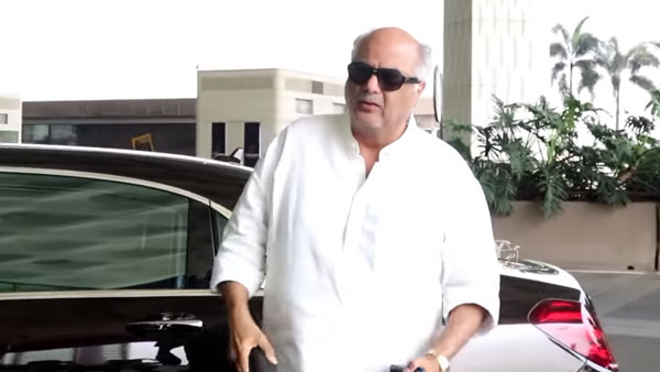 மறைந்த நடிகை ஸ்ரீதேவியின் கணவர் பயன்படுத்திய Mercedes-Maybach S560 கார்! இது எவ்ளோ சூப்பரான காருனு தெரியுமா?