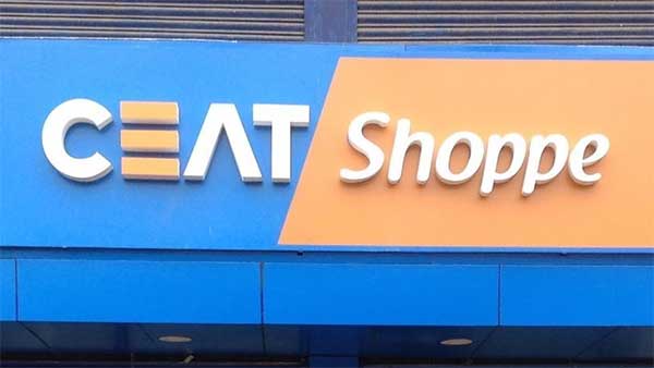 டயர்களில் ஏன் மஞ்சள் கோடுகள் இருக்கின்றன தெரியுமா? இந்த விஷயம் தெரிந்தால் உங்களை யாரும் ஏமாத்த முடியாது!