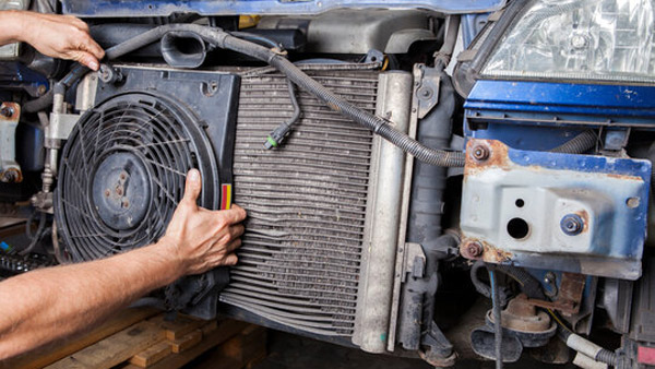 கார் ஏசி திடீர்னு வேலை செய்ய மாட்டேங்குதா... அப்போ இதுல ஏதாவது ஒன்னுதான் காரணமாக இருக்கும்!