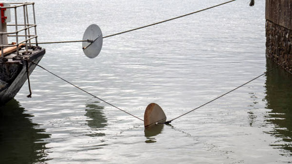 கப்பலை கட்டி வைக்கும் கயிற்றில் ஒரு டிஸ்க் இருக்கும்! எதுக்காக தெரியுமா? இந்த விஷயத்தை யாரும் சொல்ல மாட்டாங்க!