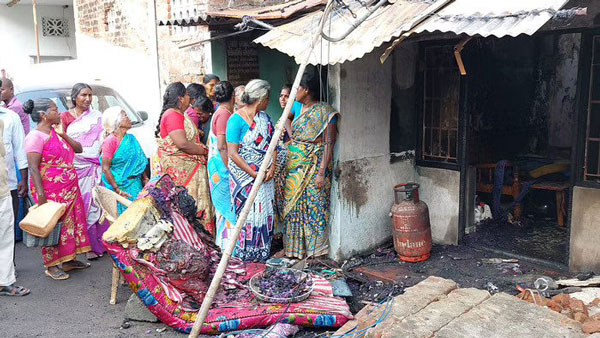 பற்றி எரியும் எலெக்ட்ரிக் ஸ்கூட்டர்கள்... உயிர்களை காவு வாங்குவதால் அதிர்ச்சி... ஒரே வாரத்தில் 4 சம்பவங்கள்!