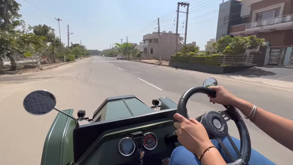 மாருதி ஆல்டோ & புல்லட் பைக்கின் பாகங்களுடன் எலக்ட்ரிக் விண்டேஜ் கார்!! யார் வேண்டுமானாலும் வாங்கலாமாம்!