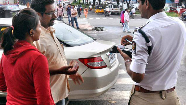 காவல் துறை திடீர் நடவடிக்கை... நிலுவையில் உள்ள அபராதத்தை செலுத்த வாகன ஓட்டிகள் தீவிரம்... ஏன் தெரியுமா?