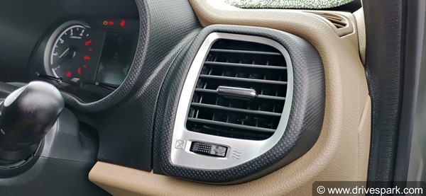 பிரம்மாண்டமான வளர்ச்சி... விற்பனையில் பின்னி பெடலெடுக்கும் மஹிந்திரா பொலிரோ கார்... கெத்து காட்டுது!