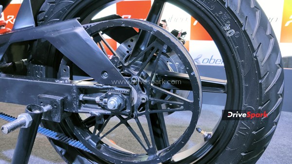 தமிழக வாசிகளாலும் வாங்கிக்க முடியும்... Oben Rorr எலெக்ட்ரிக் பைக் விற்பனைக்கு அறிமுகம்... முன் தொகை ரூ. 999 மட்டுமே!