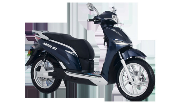 சிங்கிள் சார்ஜில் 160 கிமீ ஓடும்! இந்த விலைக்கு இப்படி ஒரு எலெக்ட்ரிக் ஸ்கூட்டரா? இப்பவே வாங்கணும் போல இருக்கே