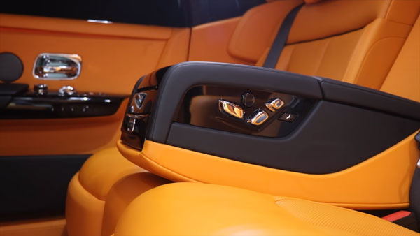 ஹெலிகாப்டரை விட அதிக விலை கொண்ட ரோல்ஸ் ராய்ஸ் பேந்தம்... இவ்ளோ அதிக விலைக்கான காரணம் என்ன? இத உங்களுக்கு யாரும் சொல்ல மாட்டாங்க!