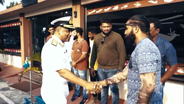 லிமிடெட் எடிசன் ராயல் என்பீல்டு 650 ட்வின்ஸ் பைக்குகளின் டெலிவிரி ஸ்டார்ட்!! செம்ம குஷியில் பிரபலங்கள்!