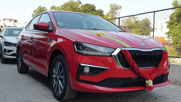 ஒன்றல்ல, இரண்டல்ல மொத்தமாக 50 யூனிட்டுகளை ஒரே நேரத்தில் டெலிவரி கொடுத்த ஸ்கோடா டீலர்! ஸ்லேவியாவிற்கு வரவேற்பு அல்லுது!