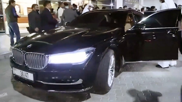 துபாயில் மு.க.ஸ்டாலின் பயன்படுத்தும் சொகுசு காரின் விலை இதுதான்... எவ்ளோனு தெரிஞ்சா 'ஸ்டண்' ஆயிருவீங்க!