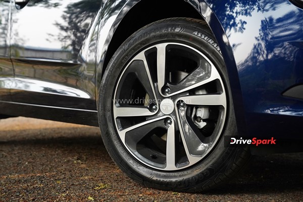 வாடிக்கையாளர்களின் எதிர்பார்ப்பை பூர்த்தி செய்தது டாடா... அல்ட்ராஸ் ட்யூயல்-க்ளட்ச் ஆட்டோமேட்டிக் ரிவியூ!