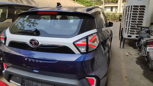 புதிய ராயல் நீல நிறத்தில் டாடா நெக்ஸான்!! கூடுதலாக பல புதிய தொழிற்நுட்ப அம்சங்கள்!