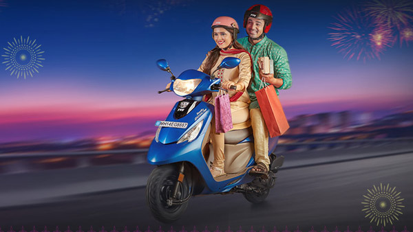 புதியதாக ஸ்கூட்டரை வாங்க போறீங்களா? இந்தியாவில் தற்போதைக்கு குறைந்த விலையில் கிடைக்கும் 5 ஸ்கூட்டர்கள்!! இதோ...