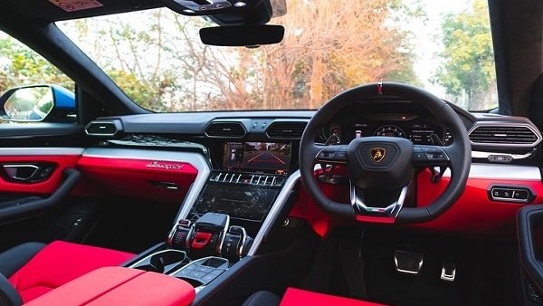 கேப்டன் ரோகித் சர்மாவின் புதிய லம்போர்கினி உருஸ் கார்!! விலை ரூ.3.10 கோடியை தாண்டுது!