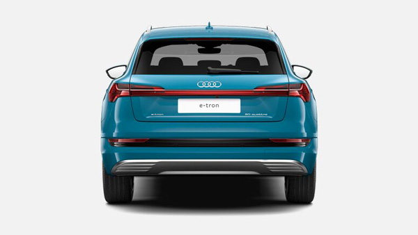 வித்தியாசமா இருக்காரே... விலை உயர்ந்த எலெக்ட்ரிக் காரை வாங்கிய நடிகர் மகேஷ் பாபு... எவ்ளோனு தெரியுமா?