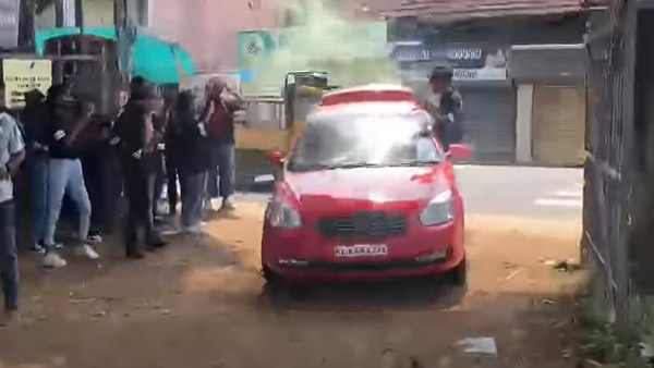 ஆர்டிஓ வரை சென்ற கேரள கல்லூரி மாணவிகளின் ‘ஆர்ட்ஸ் டே’ கொண்டாட்டம்!! வழங்கப்பட்ட புதுமையான தண்டனை!