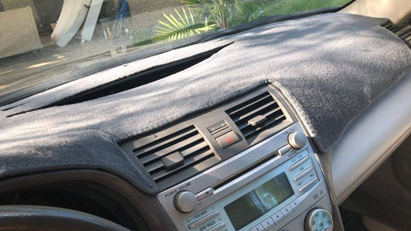 காரின் ஸ்டியரிங் வீலை வெள்ளை துணியால் மூடி வைத்தால் என்ன நடக்கும் தெரியுமா? இவ்ளோ நாளா இது தெரியாம போச்சே!