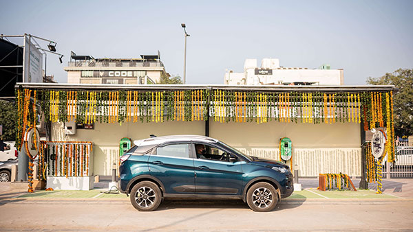 வெளியானது அதிரடி அறிவிப்பு! எலெக்ட்ரிக் வண்டிகளை இனி இலவசமாக சார்ஜ் செய்யலாம்! உச்சகட்ட மகிழ்ச்சியில் மக்கள்!