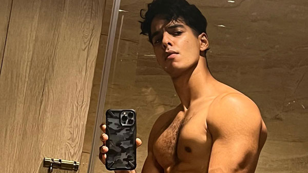 பிரபல நடிகருக்கு அதிக பாதுகாப்பான ஹெல்மெட்டை பரிசளித்த மற்றுமொரு திரை பிரபலம்... எதுக்குனு தெரியுமா?