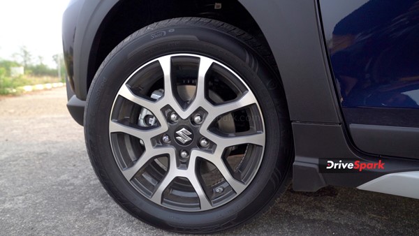 இவ்ளோ பிரச்னைகள் வரும்னு தெரியாம போச்சே... இனி மோசமான ரோட்ல வண்டி ஓட்டவே கூடாது... பேசாம சுத்தி கூட போயிரலாம்!