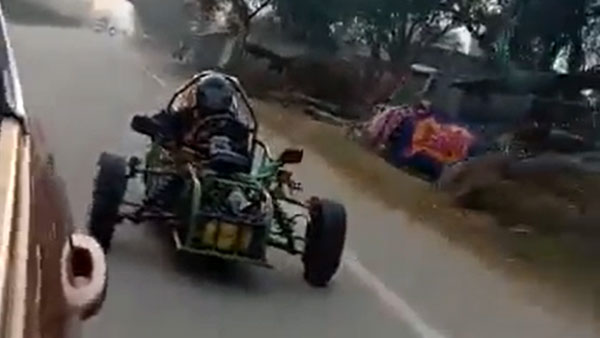 பாலை டெலிவரி கொடுப்பதற்காக பால்காரரே உருவாக்கிய வினோத வாகனம்! பாக்க எஃப்1 ரேஸ் வாகனம் மாதிரி இருக்கு!