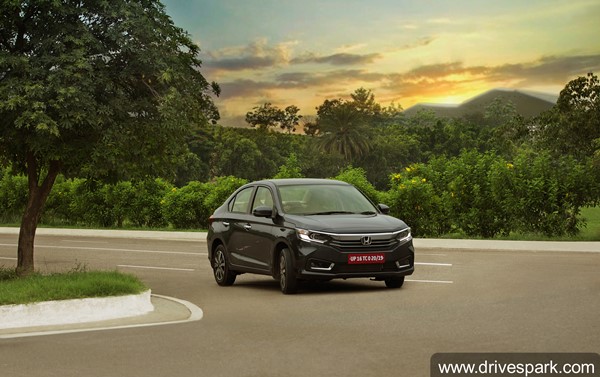 விலையை எல்லாம் ஏத்திட்டாங்க... இந்தியாவில் விற்பனைக்கு கிடைக்கும் குறைந்த விலை டீசல் கார் மாடல்கள்!