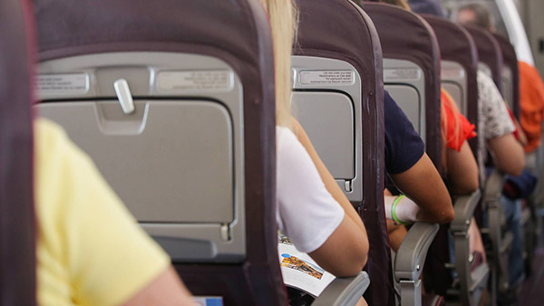 ஏரோப்ளேன்ல சீட் மாறி உட்கார கூடாது... ஏன் தெரியுமா? பைலட்கள் சொல்ற காரணத்தை கேக்கும்போதே அடி வயிறு கலங்குது