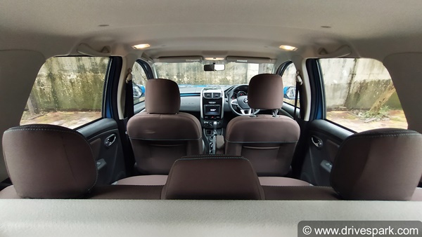 வெப்சைட்டில் இருந்து டஸ்டர் காரை தூக்கிய ரெனால்ட்... அண்மையில் உற்பத்தியை நிறுத்திய நிலையில் அதிரடி!