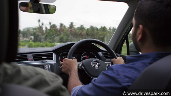 இவ்ளோ பிரச்னைகள் வரும்னு தெரியாம போச்சே... இனி மோசமான ரோட்ல வண்டி ஓட்டவே கூடாது... பேசாம சுத்தி கூட போயிரலாம்!