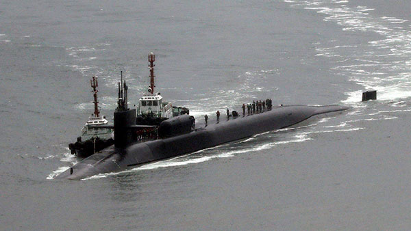 பக்கத்துலயே இருக்கும்... ஆனா எதிரிகளின் கண்ணுல மாட்டாது... நீர்மூழ்கி கப்பல்களில் கையாளப்படும் தந்திரம்!