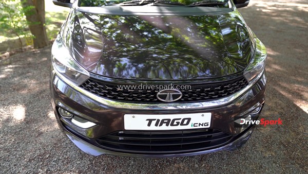 ரொம்ப ஈஸி... ஹெட்லைட்டின் ஆயுட்காலத்தை பல மடங்கு அதிகரிக்கலாம்... இந்த ட்ரிக்ஸ் முன்னாடியே தெரியாம போச்சே!