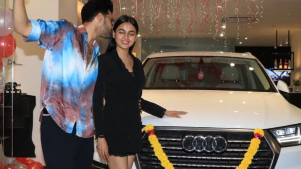 ரொம்ப காஸ்ட்லி... ஆடி சொகுசு காரை சொந்தமாக்கிய பிரபல டிவி நடிகை... விலையை கேட்டதும் வாயை பிளக்கும் ரசிகர்கள்!