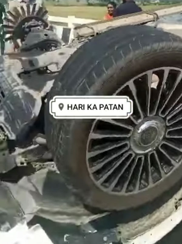 அழுகுபடுத்துவதற்காக செய்த காரியம்... காரையே நாஸ்தி பண்ணிருச்சு... தயவு செய்து இனியும் இப்படி செய்யாதீங்க!