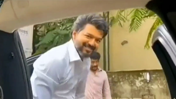 விஜய் தனது பீஸ்ட் பட குழுவை ஒரு ரவுண்டு கூட்டி போன ரோல்ஸ் ராய்ஸ் காரோட விலை இவ்வளவா... தலையே சுத்துது!!