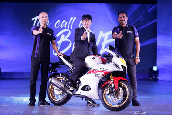சூப்பரான நிற தேர்வில் Yamaha R15M World GP Edition விற்பனைக்கு அறிமுகம்... விலை ரொம்ப அதிகம் எல்லாம் இல்லைங்க!