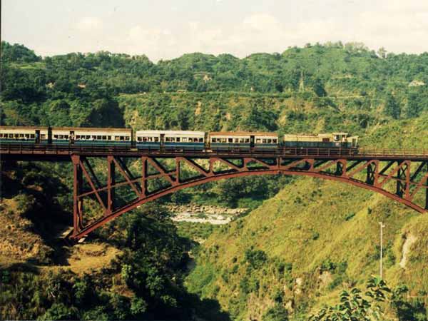 அட எத்தன முறை டிராவல் பண்ணியிருக்கோம் ஆனா இது தெரியாம போச்சே... இந்திய ரயில்வே பற்றிய 20 அமேஸிங்கான தகவல்கள்!