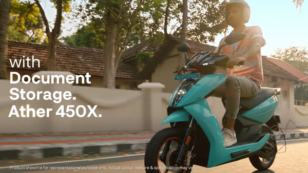 இந்த எலெக்ட்ரிக் ஸ்கூட்டர்ல போகும்போது லைசென்ஸ் கையில வச்சிருக்கணும்னு அவசியம் இல்ல... போலீஸ் பிடிச்சாலும் பயப்பட தேவையில்ல!