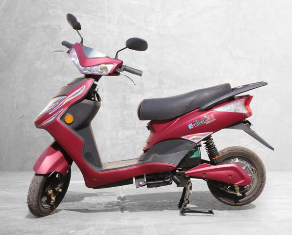 கம்மியான விலையிலேயே இவ்வளவு எலெக்ட்ரிக் ஸ்கூட்டர் இருக்குதா? 