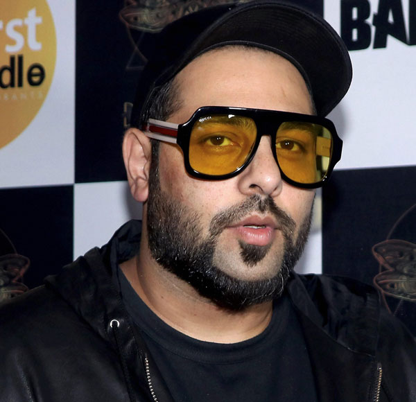 தரமான காரை வாங்கிய ரேப் பாடகர்!.. இவரை யாருனு தெரியுதா?.. ராஷ்மிகாவை சுற்றி சுற்றி வந்தவர்ல இவரும் ஒருவர்!