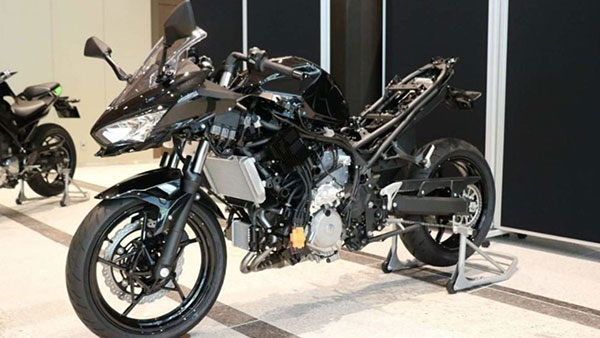 தனது முதல் எலெக்ட்ரிக் பைக்கை வெளியீடு செய்கிறது கவாஸாகி... எப்போனு தெரியுமா?