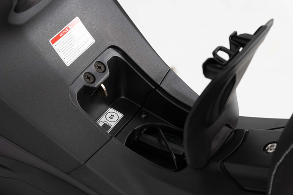 மலிவு விலையில் வருவது உறுதி! மேக்ஸி ரக ஸ்கூட்டர்கள் பிரிவில் புரட்சி செய்ய வருகிறது புதுமுக நிறுவனத்தின் புதிய தயாரிப்பு!