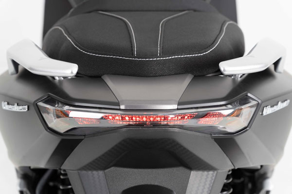 இந்தியாவில் கால் தடம் பதித்தது புதுமுக நிறுவனம்... முதல் தயாரிப்பே ராயல் என்பீல்டுக்கு ஆப்பு வைப்பதைபோல் வந்திருக்கு!