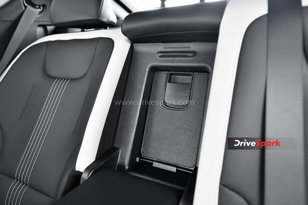 முழு சார்ஜில் 528 கி.மீ பயணிக்கும் கியா இவி6 கார் எப்படி இருக்கிறது ? - ரிவியூ