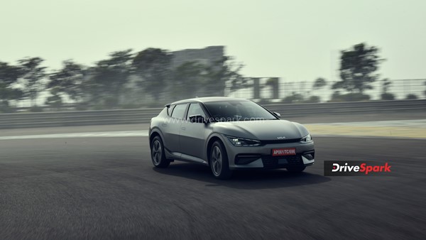 முழு சார்ஜில் 528 கி.மீ பயணிக்கும் கியா இவி6 கார் எப்படி இருக்கிறது ? - ரிவியூ