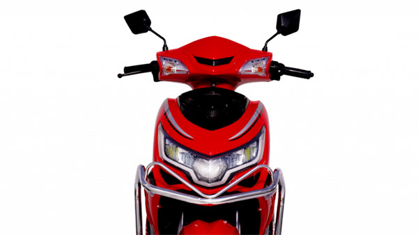 ஒரு போதும் ஸ்கிட் ஆகி கீழே விழ மாட்டீங்க... சூப்பரான அம்சங்களுடன் கோமகி டிடி3000 எலெக்ட்ரிக் ஸ்கூட்டர் அறிமுகம்! ஒற்றை சார்ஜில் 220 கிமீ தூரம் இது பயணிக்கும்!