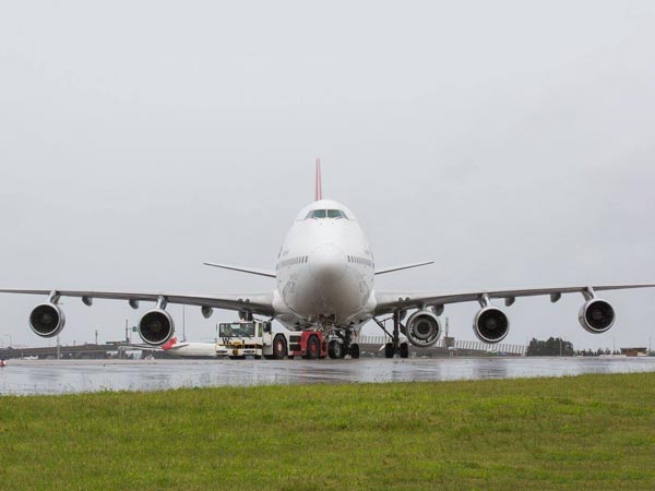 நடுவானில் விமானத்தில் ஏற்பட்ட நிலநடுக்கம்... மேற்கு வங்கம் அருகே நடந்த அரிய சம்பவம்