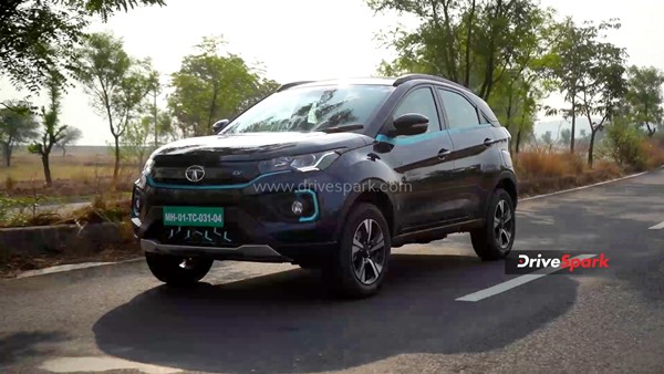 முழு சார்ஜில் அசால்டாக 300 கி.மீ பயணித்தோம் . . . டாடா நெக்ஸான் இவி மேக்ஸ் ரிவியூ . . .