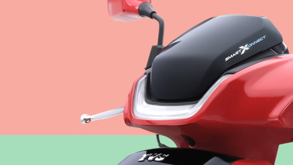 அதிக ரேஞ்ச் உடன்... டிவிஎஸ் ஐக்யூப் எலக்ட்ரிக் ஸ்கூட்டரில் புதிய வேரியண்ட்டா? டீசர் வீடியோ வெளியீடு!!