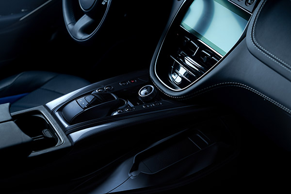 உலகின் பவர்ஃபுல் பெட்ரோல் எஸ்யூவி காரின் உற்பத்தி பணியை தொடங்கியது பிரபல நிறுவனம்... இவ்ளோ வேகத்துல அது போகுமா!!